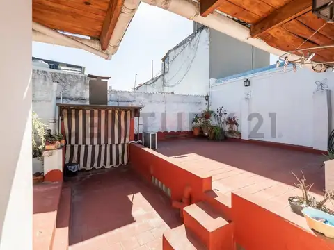 VENTA-PERMUTA PH 4 AMBIENTES VILLA PUEYRREDON