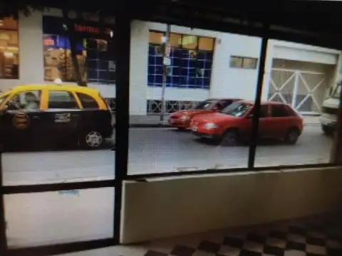 Avenida Rivadavia 8400