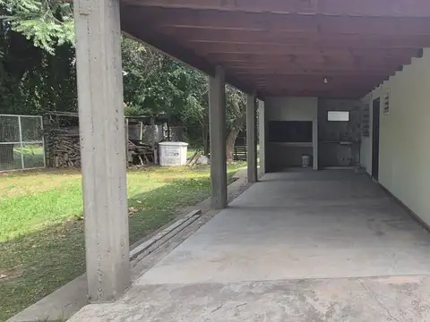 Casa 3 ambientes con 2 baños