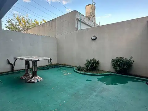 Depto Tipo Casa 4 ambientes con 2 baños