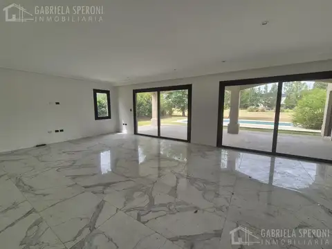 Casa Monoambiente con 6 baños