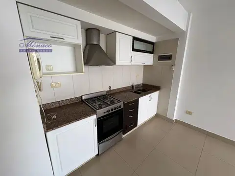 Pareja 2535 , Piso 2