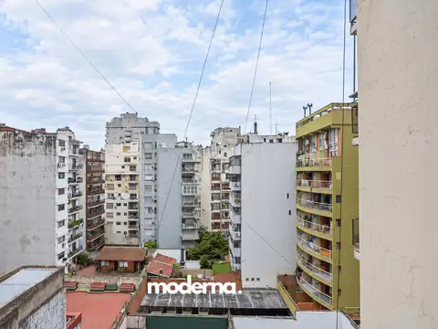 Luminoso 4 ambientes en Belgrano con cochera fija. Seg 24 hs y Amenities - APTO CRÉDITO