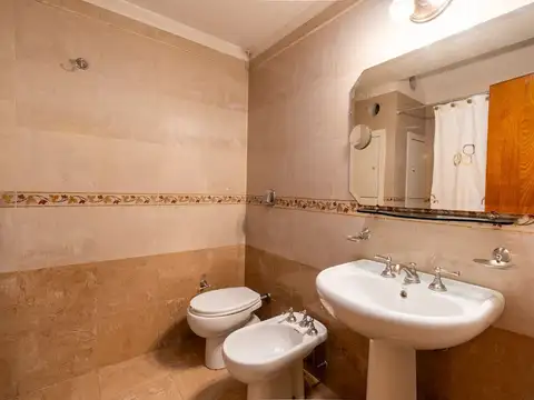 Depto Tipo Casa en Venta con 2 cocheras