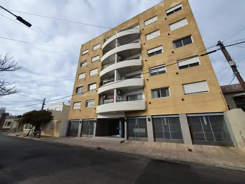 VENTA Cochera. Edificio Miro III. Bolivar Nº1393