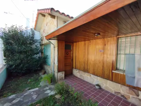 Casa 4 ambientes con 1 baño