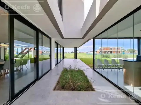 Casa 5 ambientes con 4 baños