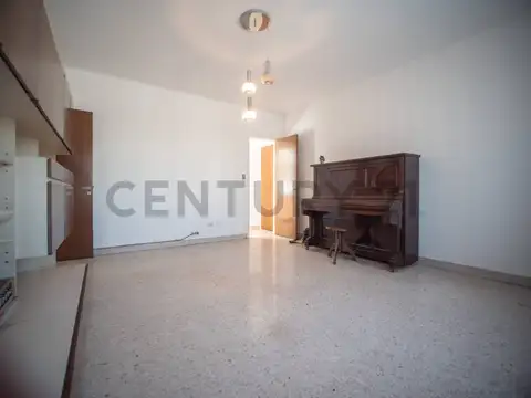 8 esq 63 1400, Piso 2