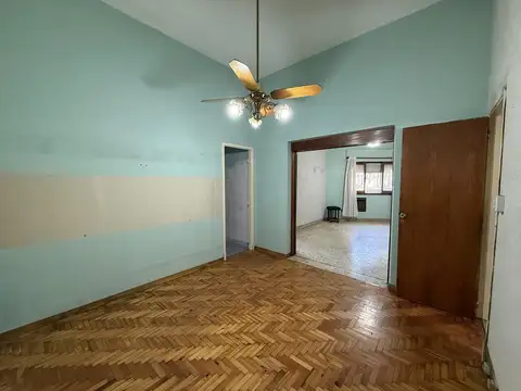 Depto Tipo Casa en Venta 50 años