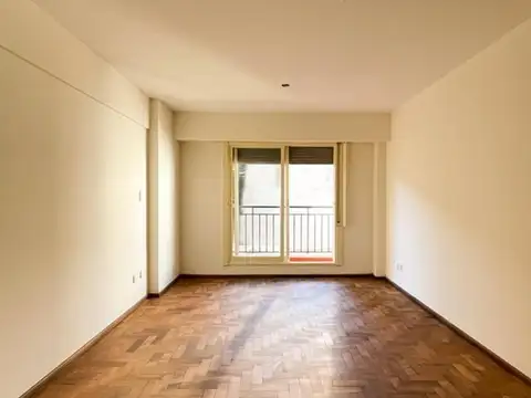 Departamento de 2 dormitorios + Cochera en zona Centro