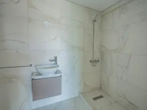 Departamento 4 ambientes con 4 baños