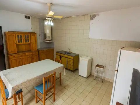 Casa 5 ambientes con 1 baño
