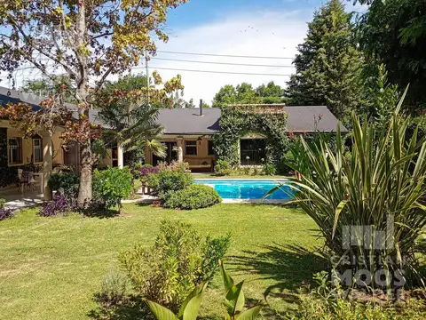 Casa en venta 4 ambientes con pileta -  Ingeniero Maschwitz Barrio Acacias Blancas