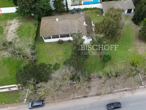 VENTA EN BLOCK DE TERRENO MULTIFAMILIAR + CHALET Y 2 DEPARTAMENTOS