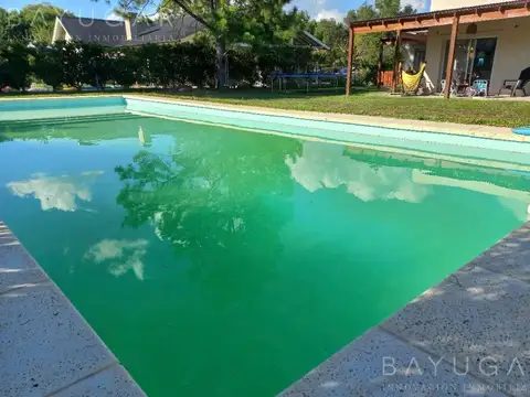 Casa en Alquiler Temporal con 3 cocheras