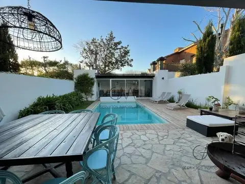 Casa 4 ambientes con 4 baños