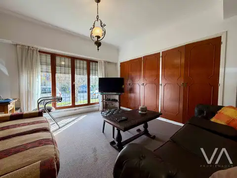Casa 6 ambientes con 4 baños