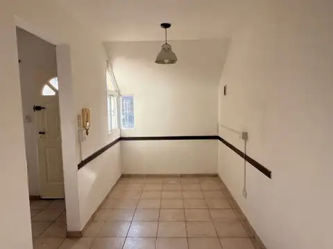 Depto Tipo Casa 2 ambientes con 1 baño