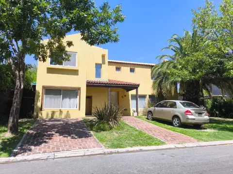 Casa en venta en San Isidro Labrador con renta