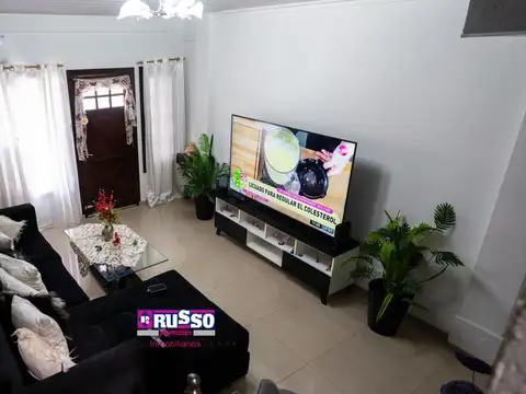Depto Tipo Casa en Alquiler de 3 ambientes