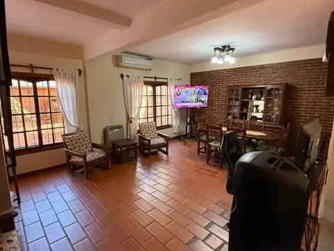 CASA 5 AMBIENTES