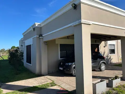 Casa en Venta con 1 cochera