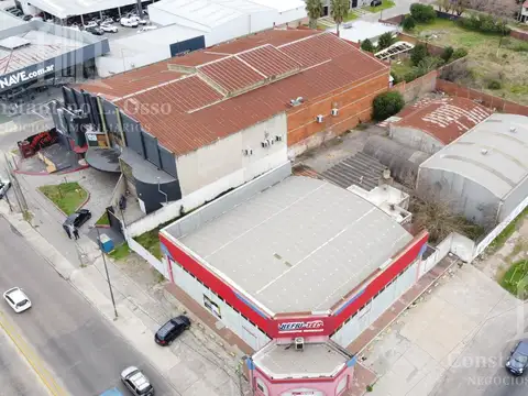 Locales - Terreno en venta - 7074 M2 -