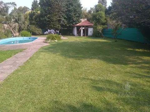 Venta Casa quinta c/pileta 4 ambientes en Moreno apta credito
