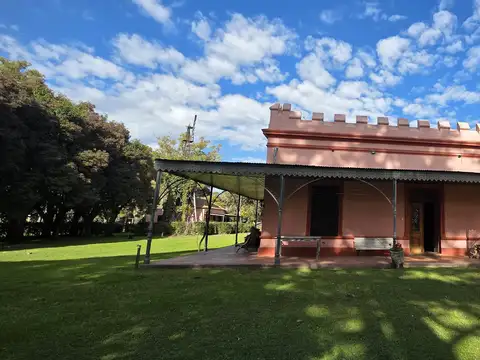 Campo con Casco en Carmen de Areco