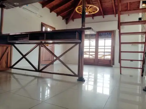ALQUILER casa en planta alta ideal COMERCIAL... oficinas ...