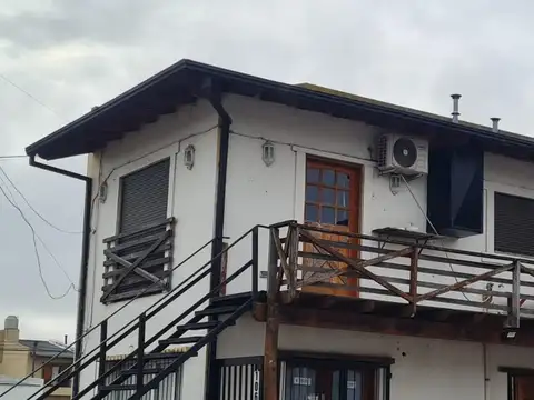 ALQUILER casa en planta alta ideal COMERCIAL... oficinas ...