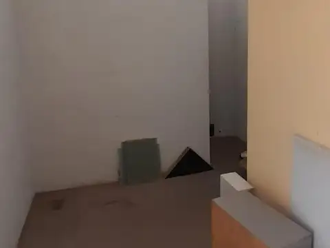 Local en Alquiler en Barrio El Cazador, $ 1.400.000