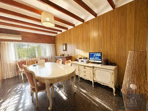 Casa 4 Ambientes en Planta Baja Excelente Estado
