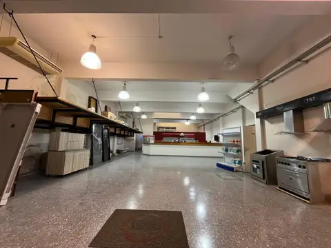 Local en Alquiler en La Plata, USD 7.000