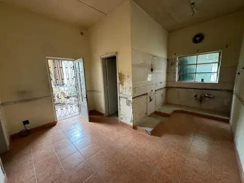 Casa 3 ambientes con 1 baño