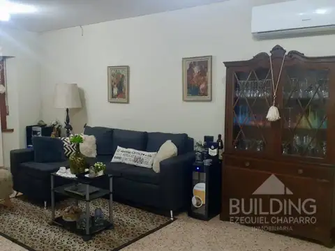 CASA EN VENTA - 3 DORMITORIOS - CITY BELL