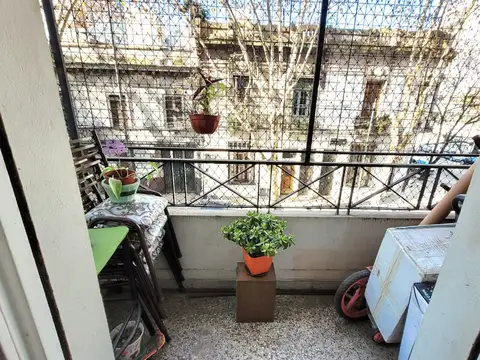 Colombres 300, Piso 2