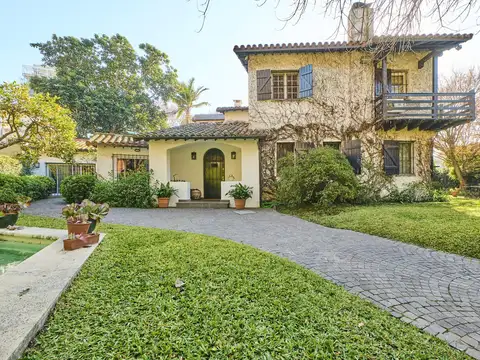Casa en Alquiler en La Lucila Libertador / Río, USD 5.000