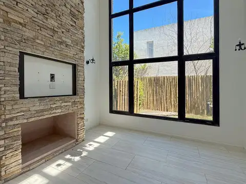 Casa 6 ambientes con 4 baños