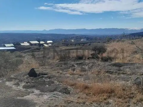 Terreno de 2000 mts en Barrio Semi-Cerrado en Tanti