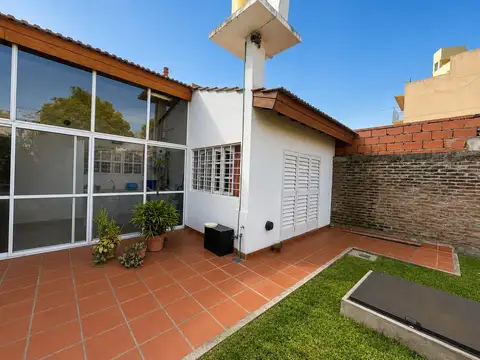 Casa en Venta de 2 Dormitorios y parque