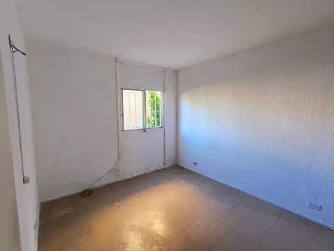 Departamento en Alquiler en Barrio Rucci, $ 400.000