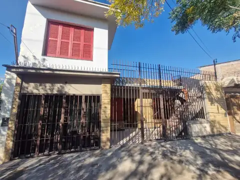 CASA CON DEPARTAMENTO EN VENTA LAS HERAS