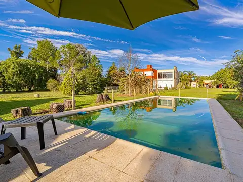 VENTA CASA 4 AMBIENTES CLUB DE CAMPO LAS PERDICES