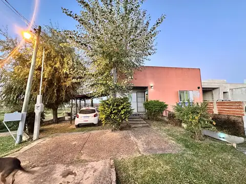 Casa Principal c/ 2 viviendas en Barrio Blanc-Artalaz