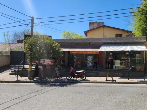 VENTA COMPLEJO CON 3 DUPLEX Y 2 LOCALES