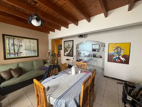 DEPARTAMENTO EN VENTA 2 DORMITORIOS CON PATIO – APTO CRÉDITO – GODOY CRUZ