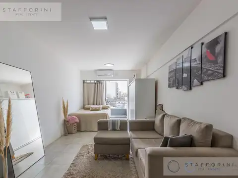 OPORTUNIDAD! Monoambiente con balcón y cochera en Flores