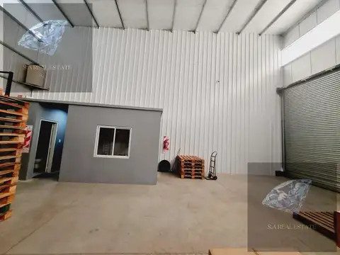 Galpon de 300m2 con 3 años de antigüedad excelente disposición