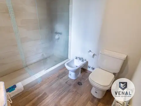 Casa 6 ambientes con 3 baños